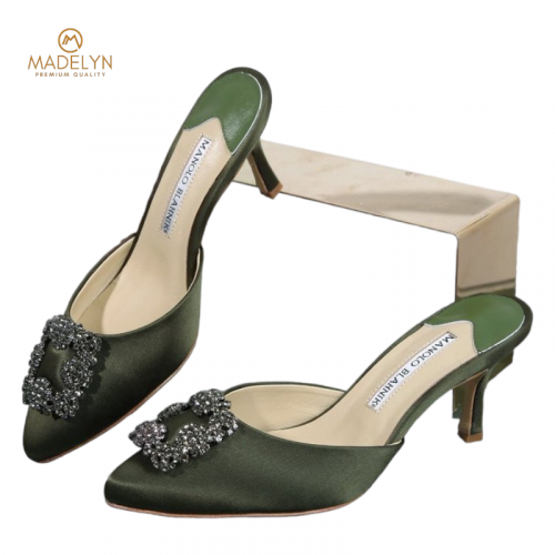 كعب مانولو بلانيك