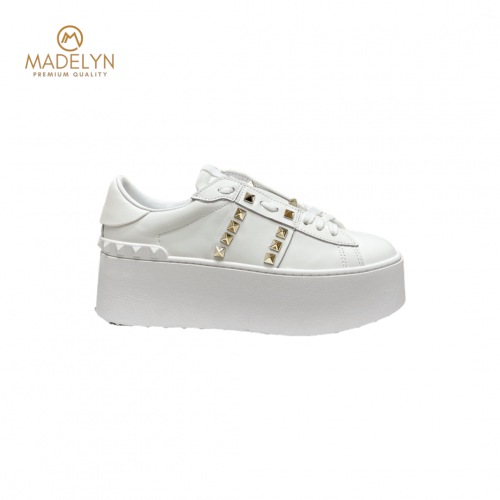 سنيكر Valentino