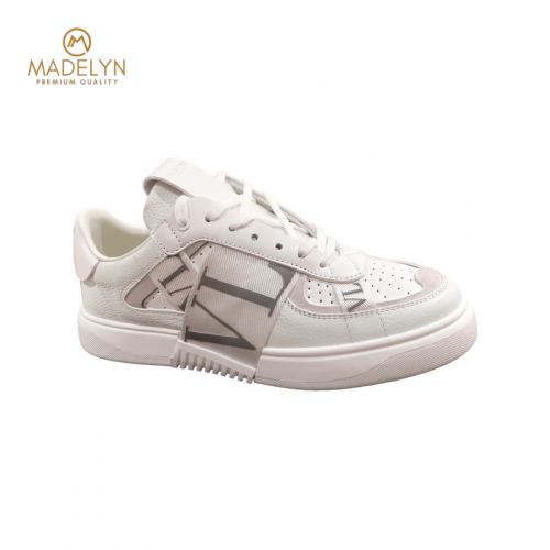 سنيكر Valentino