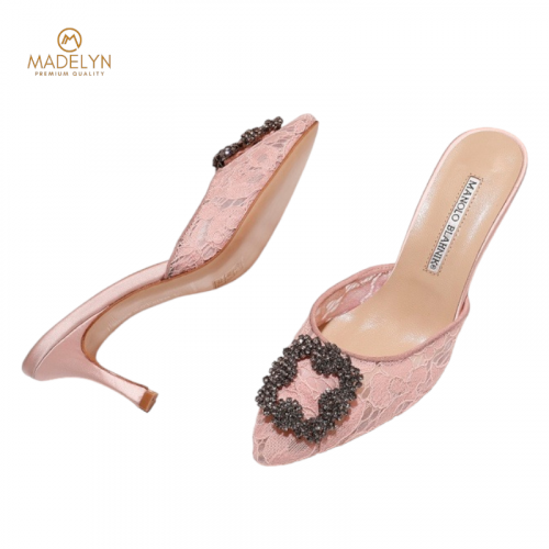 كعب مانولو بلانيك