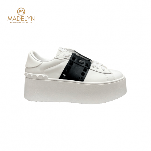 سنيكر Valentino