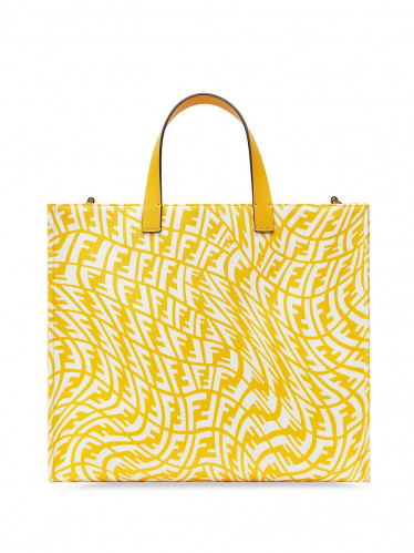 شنطة من فندي