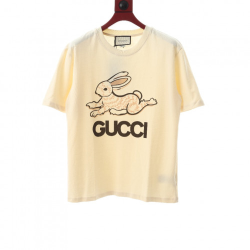 تيشيرت من جوتشي