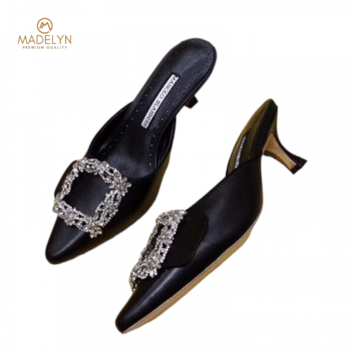 كعب مانولو بلانيك