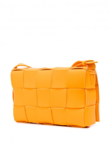 شنطة بوتيجا فينيتا جلد طبيعي Bottega Veneta