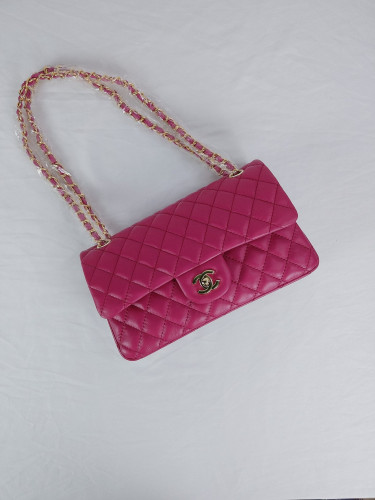 شنطة شانيل جلد طبيعي