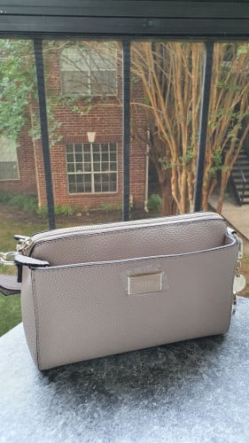 شنطة ماركة قيس