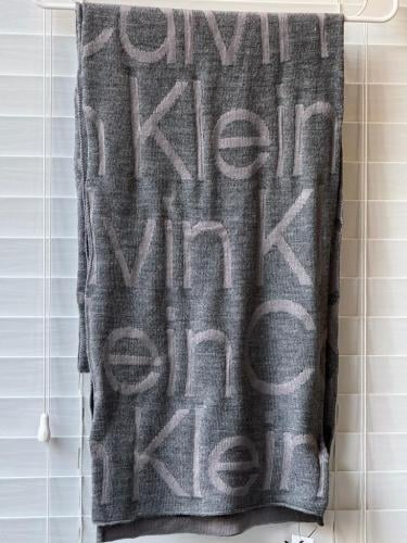 شال ماركة كالفن كلاين