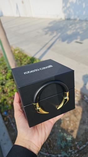 إسوارة ماركة روبرتوكفالي