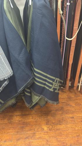 بونشو ماركة تومي هيلفيقر