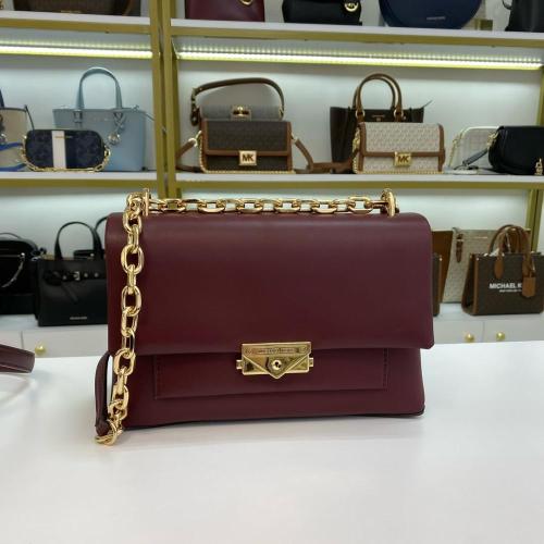 شنطة ماركة مايكل كورس