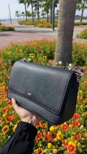 شنطة ماركة DKNY