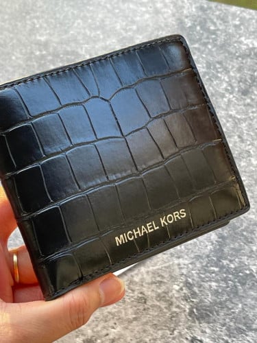 محفظة بطاقات ماركة مايكل كورس