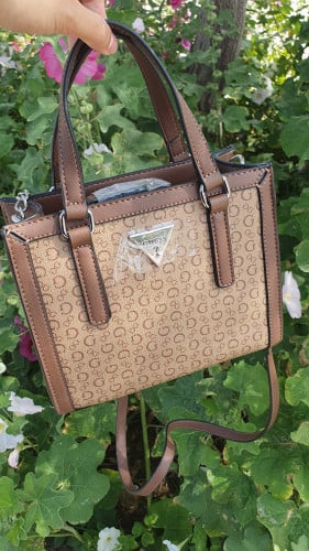 شنطة ماركة قيس