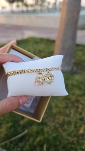 إسوارة ماركة مايكل كورس