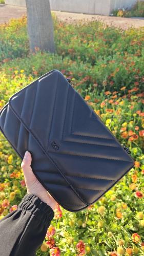 شنطة ماركة DKNY