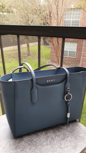 DKNY TOTE
