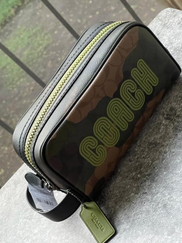 شنطة يد رجالية ماركة كوتش