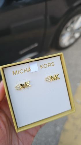 حلق ماركة مايكل كورس