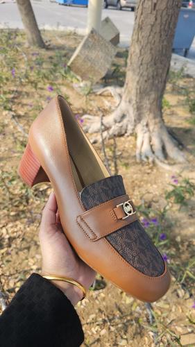 كعب ماركة مايكل كورس