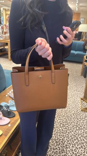 شنطة ماركة توري بورتش