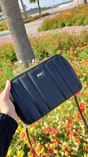 شنطة ماركة DKNY