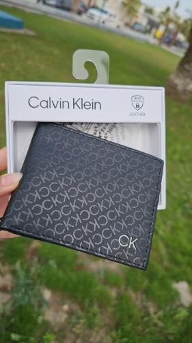محفظة ماركة كالفن كلاين