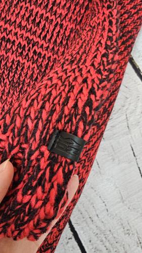 شال ماركة DKNY