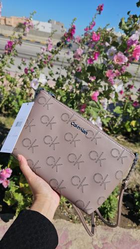 شنطة ماركة كالفن كلاين