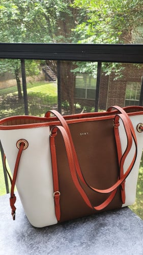 DKNY TOTE