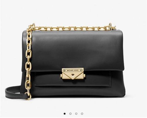 شنطة ماركة مايكل كورس