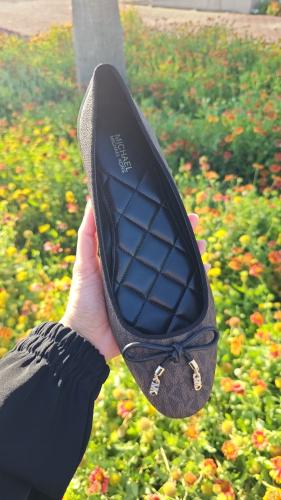 جزمة ماركة مايكل كورس