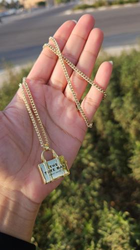 سلسال ماركة مارك جيكوبس