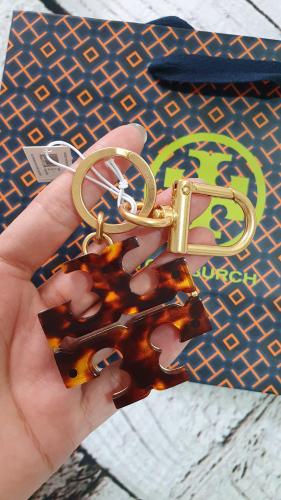 ميدالية ماركة توري بورتش