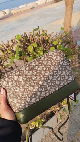 شنطة ماركة DKNY