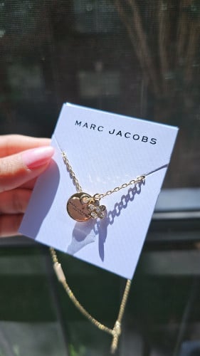 سلسال ماركة مارك جاكوبس