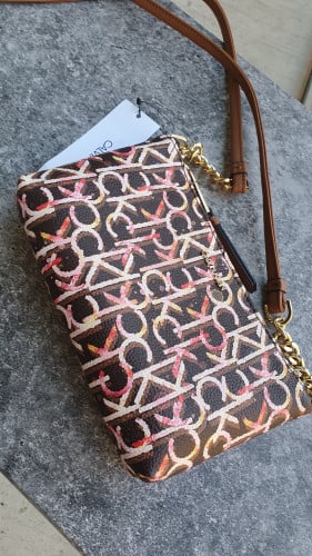 كروس ماركة كالفن كلاين