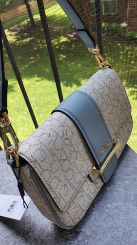 شنطة ماركة كالفن كلاين