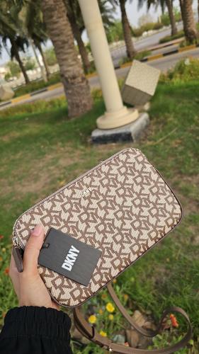 شنطة ماركة DKNY