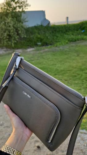 شنطة ماركة كالفن كلاين