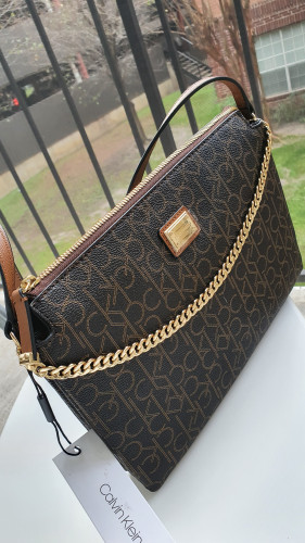 شنطة ماركة كالفن كلاين كروس