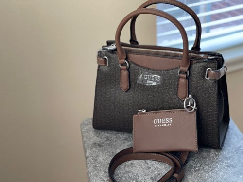 شنطة ماركة قيس