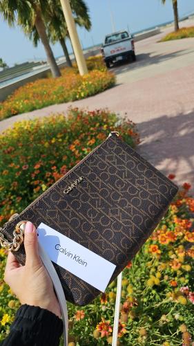 شنطة ماركة كالفن كلاين