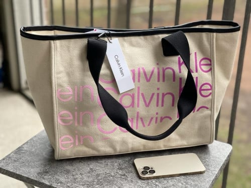 شنطة ماركة كالفن كلاين tote