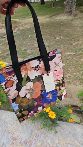 كيس صغير ماركة تيدبيكر