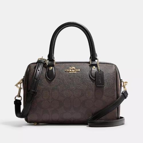 شنطة ماركة كوتش