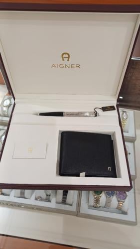 طقم قلم ومحفظة من اقنر