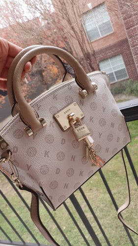 شنطة DKNY ميني