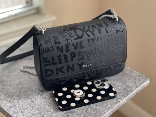 شنطة ماركة DKNY