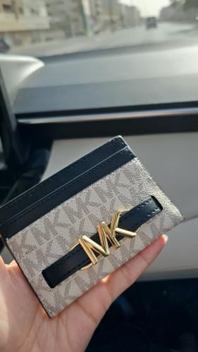 حامل بطاقات ماركة مايكل كورس